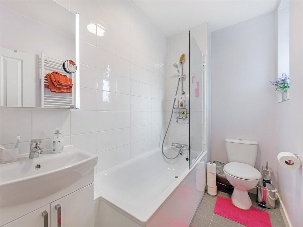 Apartment in London - More