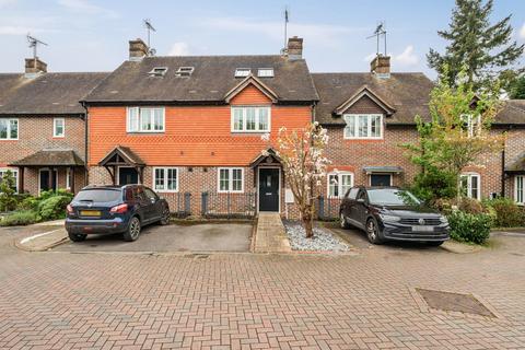 4 bedroom terraced house for sale, Clement Court, Chawton, Alton, Hampshire, GU34