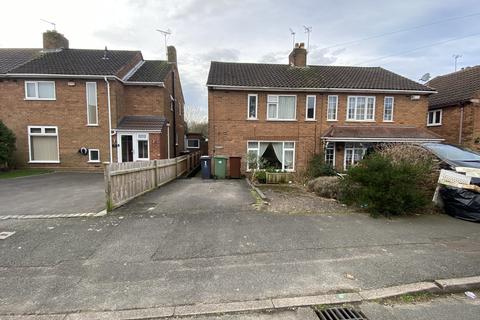 3 bedroom semi-detached house to rent, Hawthorn Road, Shelfield WS4