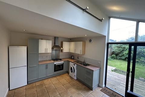 4 bedroom terraced house to rent, Marle Hill Road, Cheltenham GL50