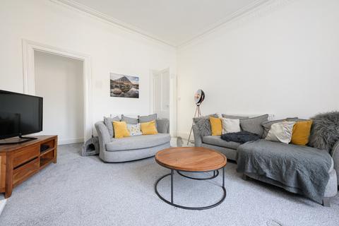 2 bedroom flat to rent, Ardgowan Street, Greenock, PA16