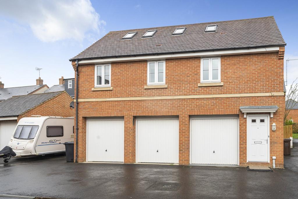 Palmer Road, Faringdon, SN7 2 bed apartment for sale £245,000
