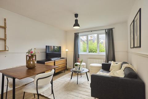 1 bedroom apartment for sale, London E9
