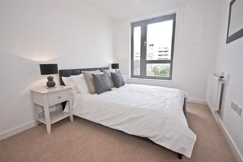 2 bedroom apartment to rent, Booth Road, London, E16