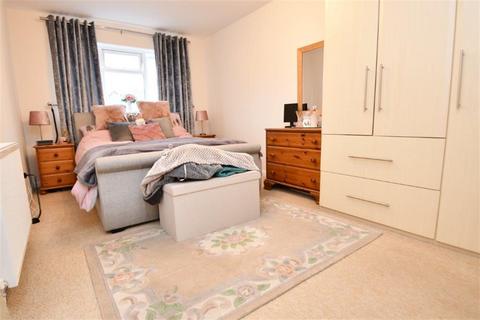 1 bedroom apartment to rent, Station Road, Godalming GU7