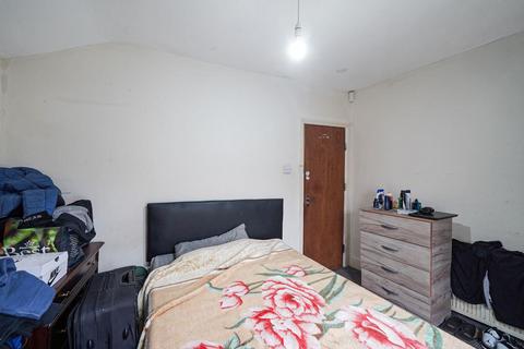 70b Acton Lane, London, NW10 8TU