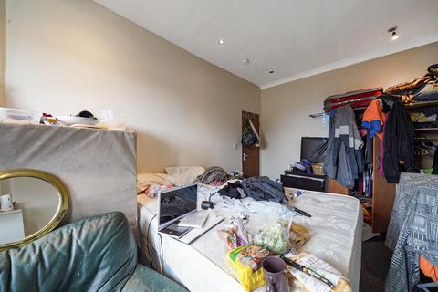70b Acton Lane, London, NW10 8TU
