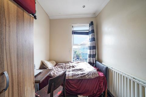 70b Acton Lane, London, NW10 8TU