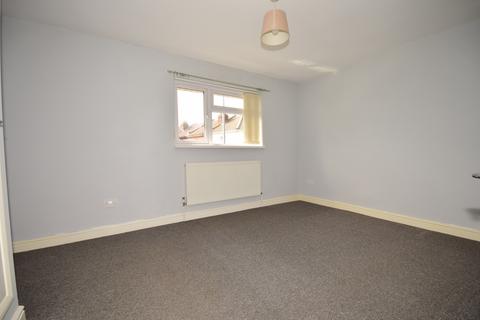 2 bedroom terraced house to rent, Station Road Portsmouth PO3