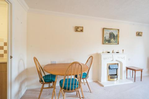 2 bedroom retirement property for sale, Headley Road, Surrey GU26