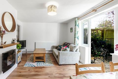 17 Mere Way, Cambridge, CB4 2JP