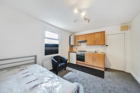 Studio to rent, Maygrove Road London NW6