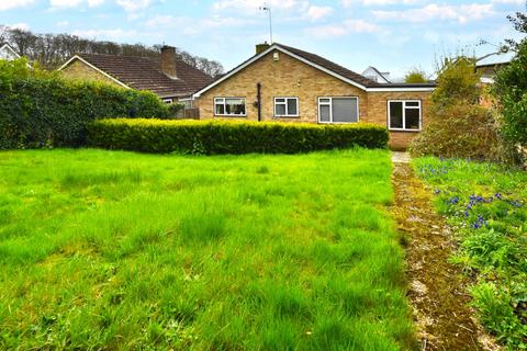 2 bedroom bungalow for sale, Highlea Avenue, Flackwell Heath, High Wycombe, HP10
