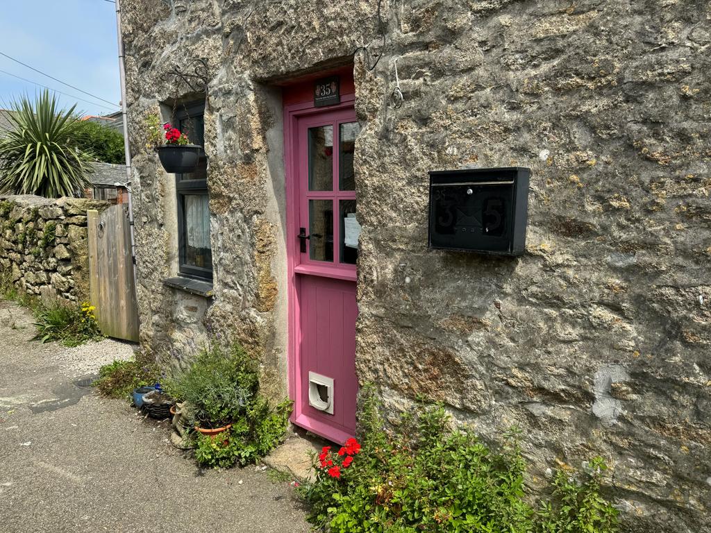 2 Bedroom End Terraced House for Sale