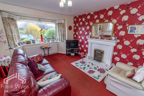 2 bedroom semi-detached bungalow for sale, Berwick Road, Lytham St Annes, FY8 1JT