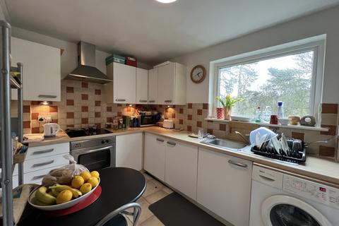 2 bedroom flat to rent, New Bedford Road, Luton LU3