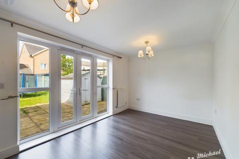 3 bedroom semi-detached house for sale, Greensleeves Drive, Aylesbury