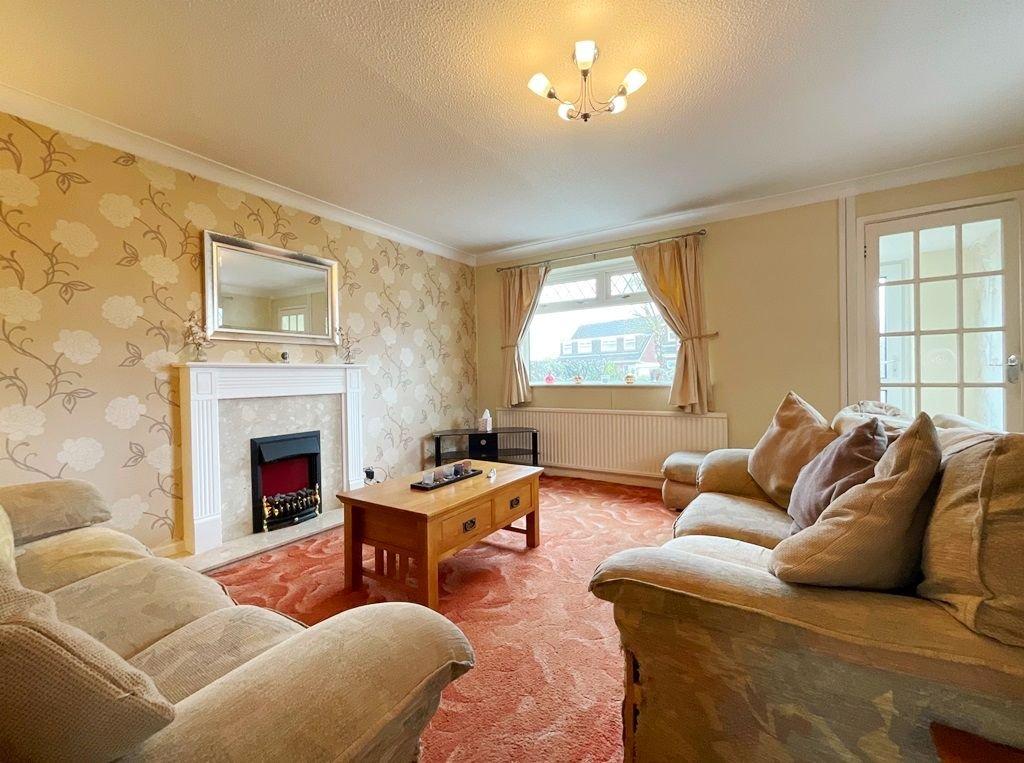 Seaton Way, Southport PR9 3 bed semidetached house for sale £210,000