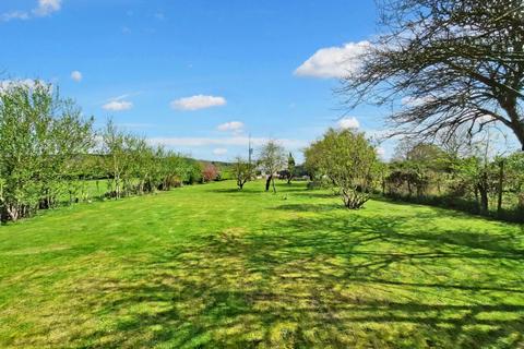 4 bedroom detached house for sale, Eckington Road, Bredon, Gloucestershire