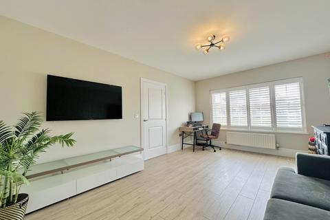 42 Asquith Park, Sutton Courtenay, Abingdon, OX14 4FL