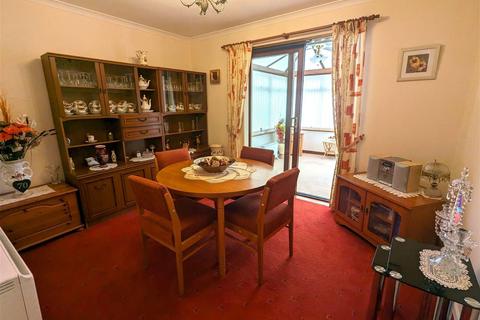 21 Caeffynnon Road, Llandybie, Ammanford, SA18 2TH