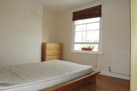 1 bedroom flat to rent, BRIGHT TOP FLOOR ONE BEDROOM FLAT  TO LET  AINGER ROAD  PRIMROSE HILL  NW3