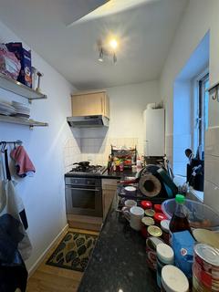 1 bedroom flat for sale, No Onward Chain on Finchley Road