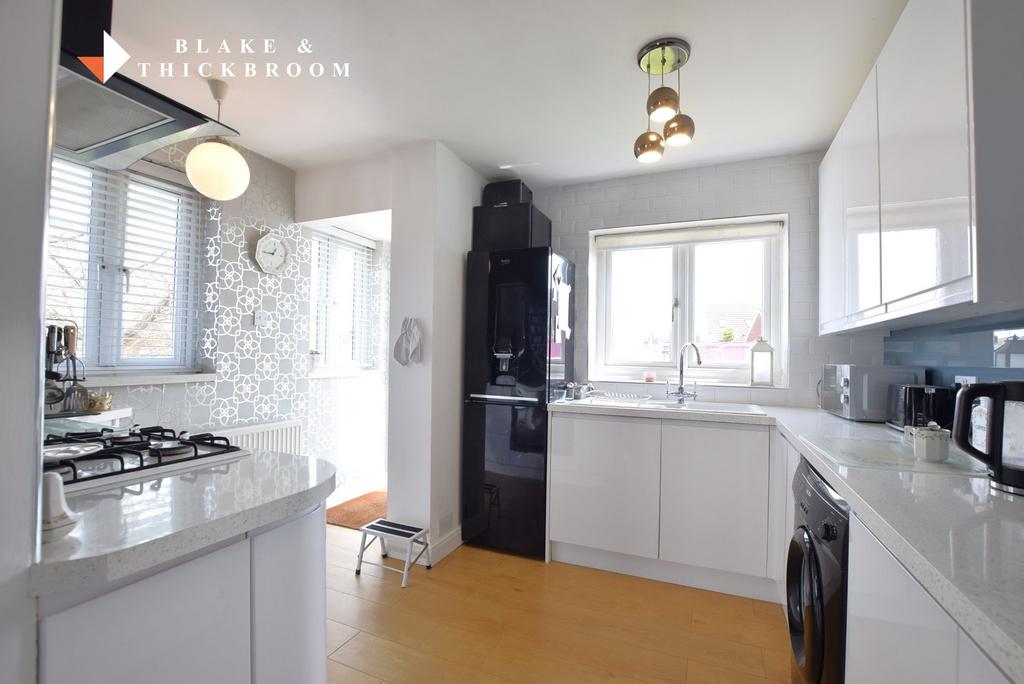 Hawthorn Road, ClactononSea 1 bed detached bungalow for sale £255,000