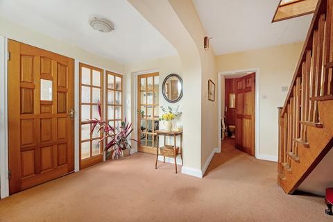 4 bedroom detached house for sale, Buckingham Road Brackley, Northamptonshire, NN13 7EL