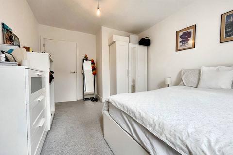 3 bedroom flat to rent, Bermuda Way, London E1