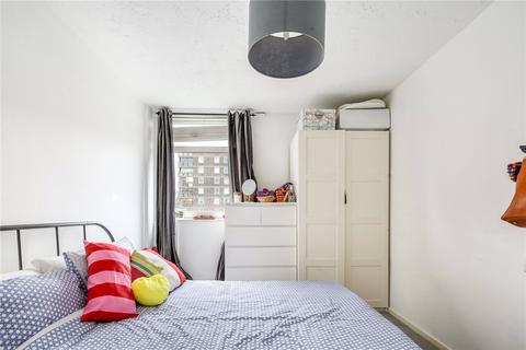 2 bedroom maisonette for sale, Old Market Square, London, E2