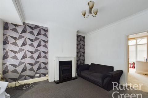 3 bedroom semi-detached house for sale, Waltham Avenue, Wigan, WN6