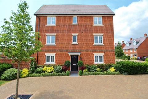 4 bedroom end of terrace house for sale, Cornfield Way, Worthing, West Sussex, BN13