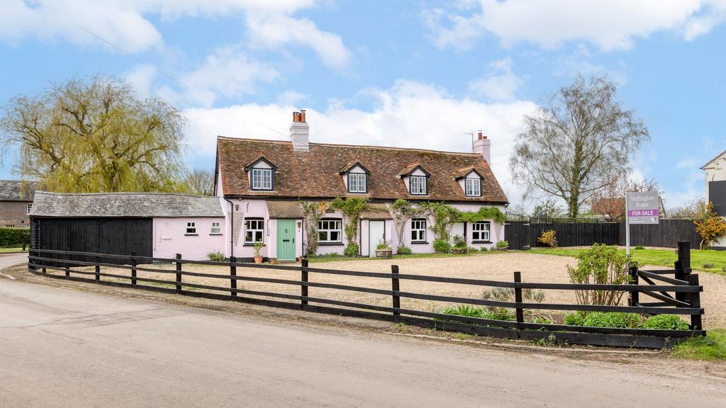 Bendish, Hitchin SG4 4 bed detached house for sale £900,000