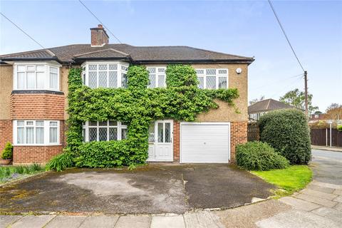 11 Lawrence Drive, Ickenham, Uxbridge, UB10 8RN