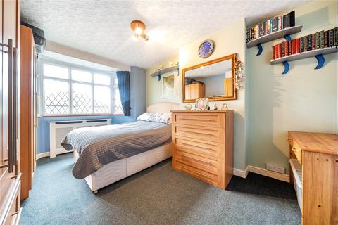11 Lawrence Drive, Ickenham, Uxbridge, UB10 8RN