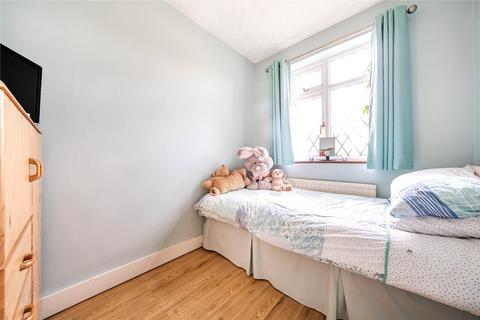 11 Lawrence Drive, Ickenham, Uxbridge, UB10 8RN