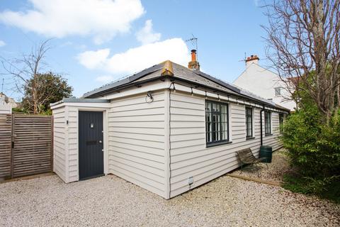 2 bedroom bungalow for sale, Shaftesbury Road, Whitstable CT5