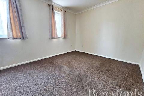 67 Vignoles Road, Romford, RM7 0DU