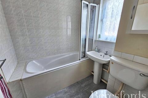 67 Vignoles Road, Romford, RM7 0DU
