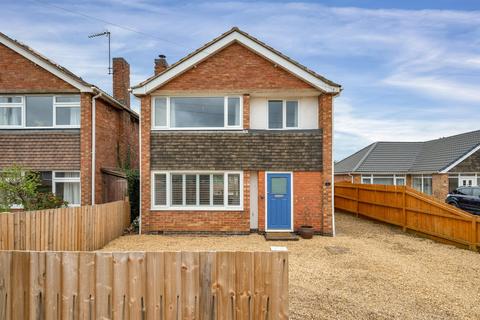 3 bedroom detached house for sale, Derwent Drive, Oakham