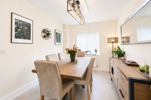 4 bedroom detached house for sale, Burnham Road, Wythall, B47 6AT