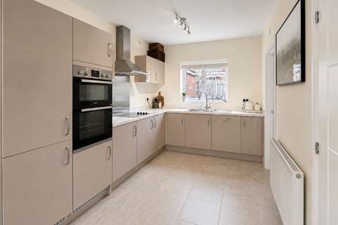 4 bedroom detached house for sale, Burnham Road, Wythall, B47 6AT