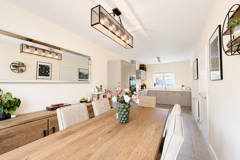 4 bedroom detached house for sale, Burnham Road, Wythall, B47 6AT