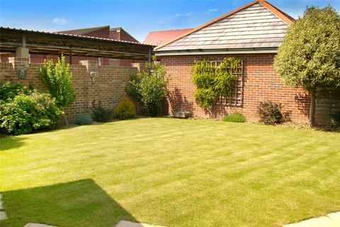 4 bedroom detached house for sale, Oakwood Drive, Angmering, West Sussex