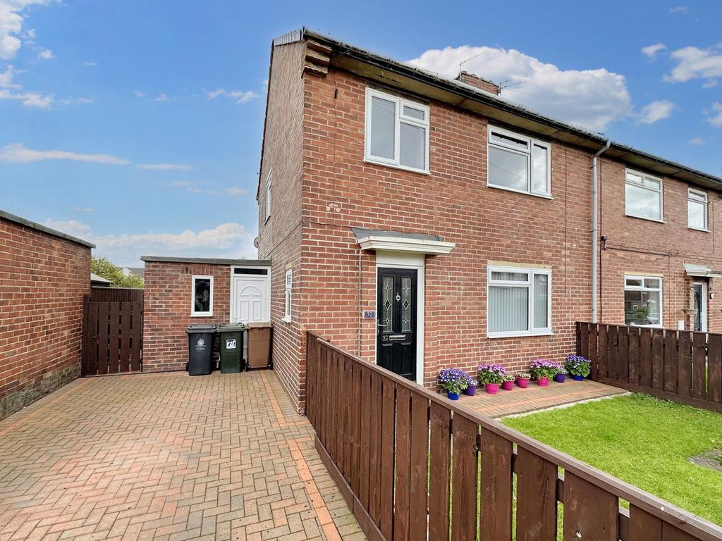 Sussex Gardens, Newcastle, Wallsend... 3 bed semidetached house for