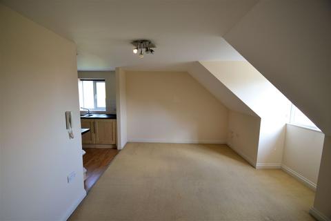 2 bedroom flat to rent, Newtown Road, Newbury RG14