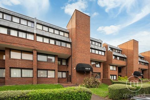 1 bedroom flat for sale, Britten Close, London NW11