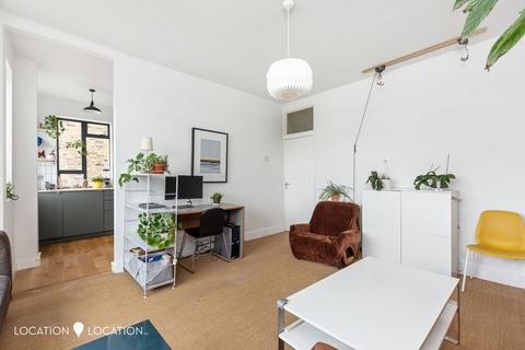 1 bedroom apartment for sale, Springdale Road, London, N16