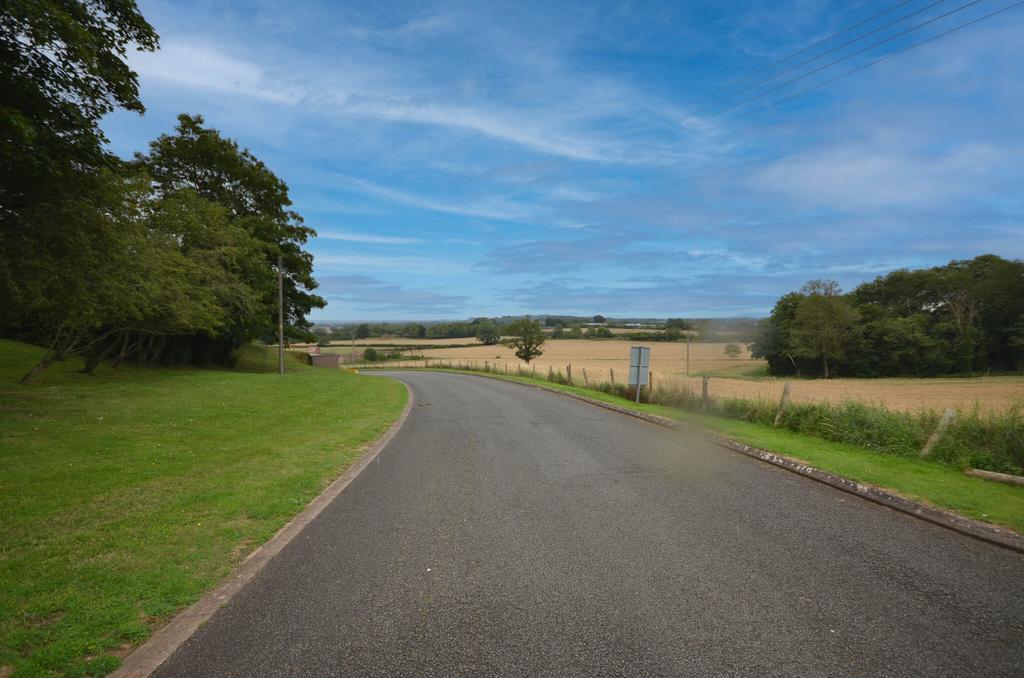 Droitwich WR9 2 bed bungalow to rent £895 pcm (£207 pw)